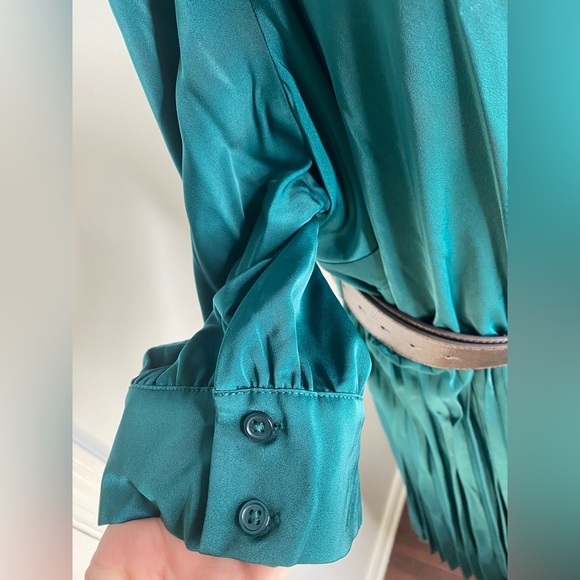 DONNA KARAN NWT Elegant Green Pleated Dress - Picture 5 of 9